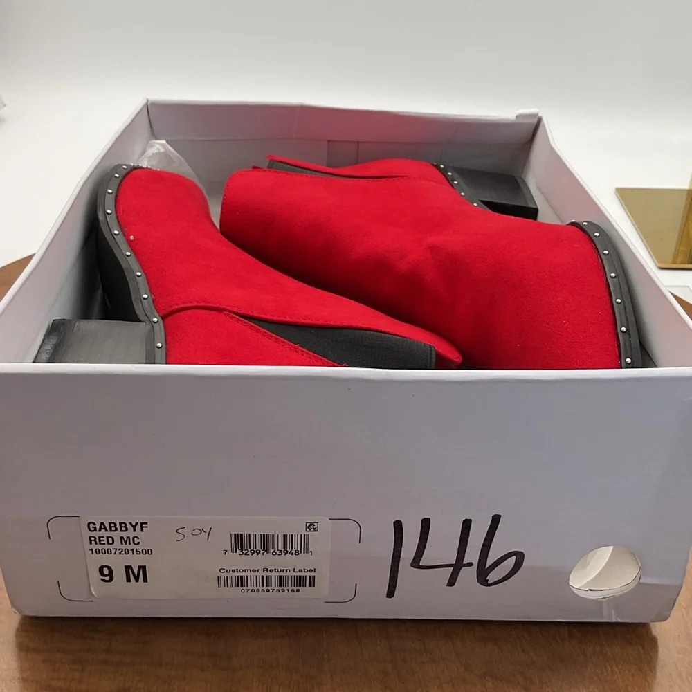 NWT BAR III GABBY MC ANKLE BOOTIES BOOTS MICROSUEDE STUDDED DETAIL RED‎ Size 9 M